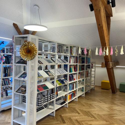 bibliothek_neu_01